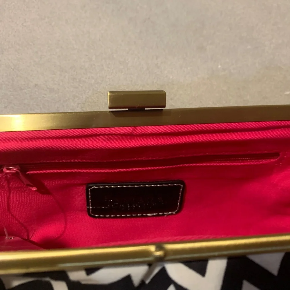 NWT Tamara Black/White Clutch Handbag